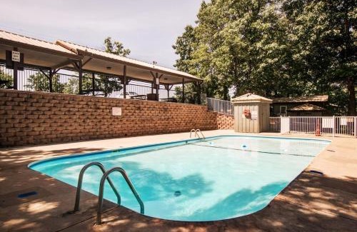 Notch Estates Casa | Mountain Getaway- Outdoor Pool Hiking Trails