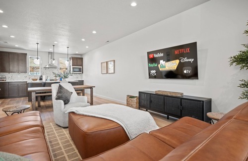 Mountain Green Casa | Mountain Getaway near Snowbasin | Pool | Hot Tub