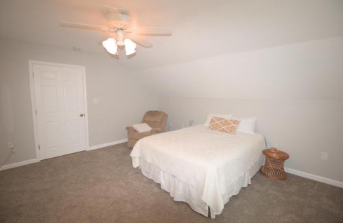 James Creek Apartamento | Mountain Getaway with Lake View