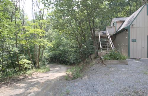 James Creek Apartamento | Mountain Getaway with Lake View