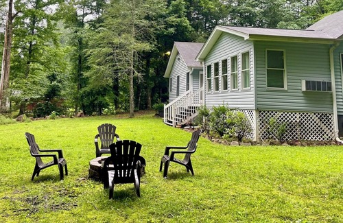 Marietta Casa | Mountain Home on Middle Saluda River near Jones Gap and Table Rock State Parks