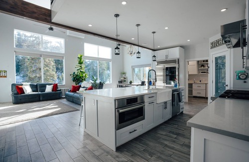Summit Park Casa | Mountain home with beautiful view, Full Kitchen, Sleeps 10, Can walk to Woodward