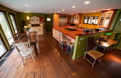 New Hope Casa | Mountain House - Un oasis rústico privado ideal para parejas, grupos y familias.