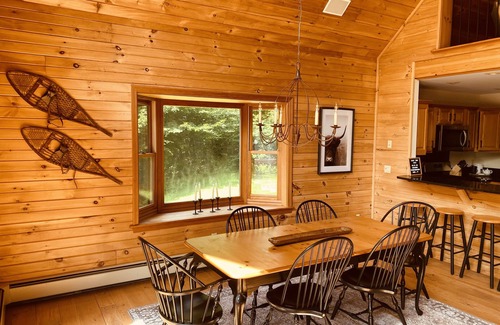 Wardsboro Cabina | Mountain House near Mount Snow & Stratton w/ 2 Fireplaces, Hot Tub & Sauna