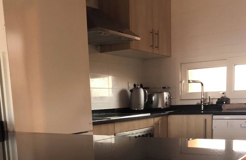 Alhama de Murcia Apartamento | Mountain & Lake View Apartment - 2 Minutes Walk to Infinity Pool