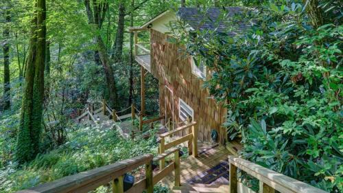 Mirror Lake Casa | Mountain Laurel Tree House