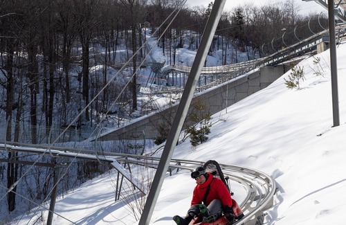 Ludlow Condominio | Mountain Lodge At Okemo-1br Newly Renovated 1 Bedroom Condo by RedAwning