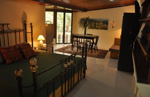 San Jerónimo Cabina | Mountain Lodge CheTica
