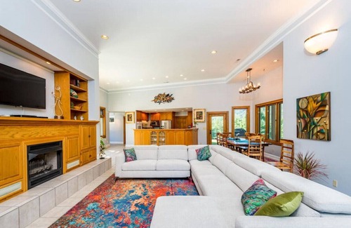 Marshall Casa | Mountain Luxury Villa at Stony Woods near Asheville Pet Friendly
