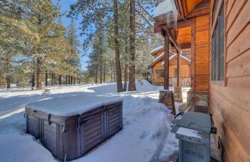 Truckee Casa | Mountain Majesty at Grays Crossing - Luxury 4BR 4BA w Private Hot Tub