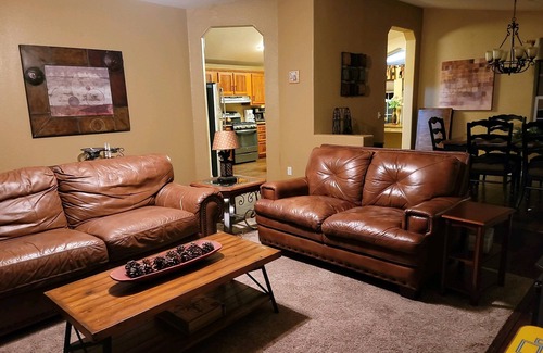 Payson Casa | Mountain Meadows - 3 Bd 2 Ba home - Private Deck, Jacuzzi, Pets Welcome!