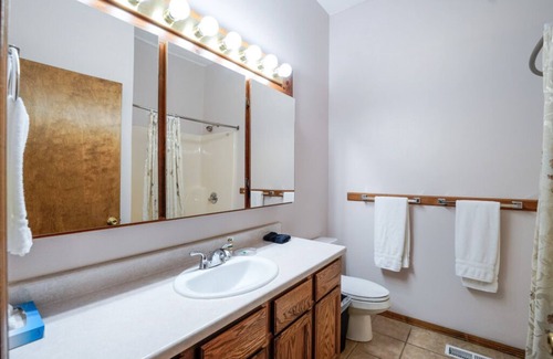 Ponce De Leon Cama Y Desayuno | Mountain Meadows Retreat - A Romantic Escape Overlooking the Ozark Mountains