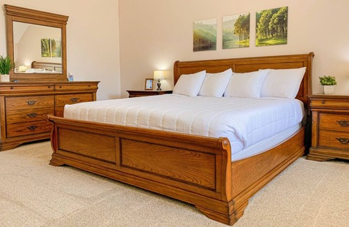 Ponce De Leon Cama Y Desayuno | Mountain Meadows Retreat - A Romantic Escape Overlooking the Ozark Mountains