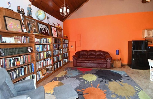 Berkeley Springs Apartamento | Mountain Meltdown - Pet Friendly | Wifi | Fire Pit | Fountain | Porch