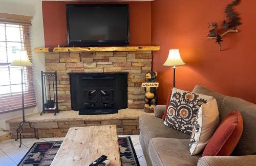 Red River Casa | Mountain Memories, Walk To Ski Area, Town, Fishing