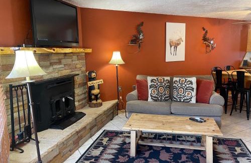 Red River Casa | Mountain Memories, Walk To Ski Area, Town, Fishing