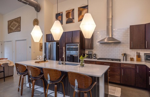 Fairview Casa | Mountain Modern Hideaway perfectly located 20 minutes from Asheville