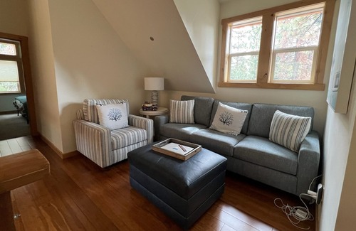 Kings Beach Casa | Mountain modern home close to ski resorts and beaches!