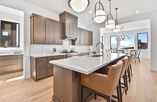 Heber Casa | Mountain Modern luxury in Red Ledges, Min 90 Day Stay