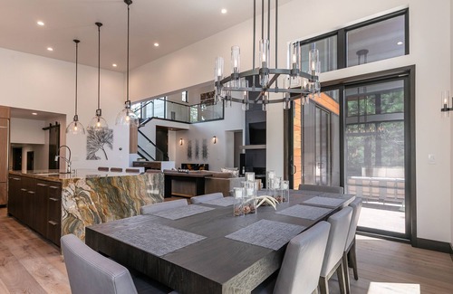 Ponderosa Palisades Casa | Mountain Modern with privacy and views in gated community