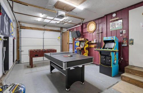 Pocono Summit Casa | Mountain Oasis Hot Tub Game Room Fire Pit