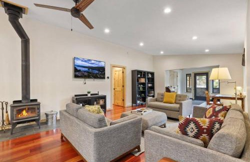 Mountain View Estates Casa | Mountain Pine Memories - Dogs - Hot tub - E-bikes