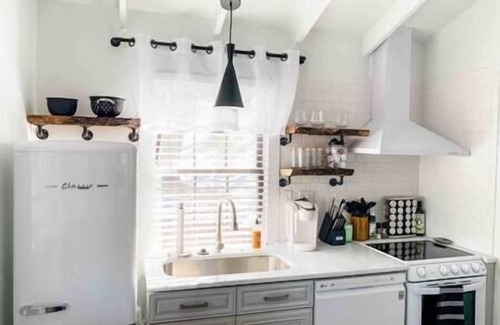 Batesville Casa | Mountain Retreat: Virginia Foothills