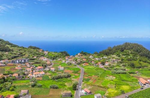 Porto Moniz Casa | Mountain Retreat by Homie