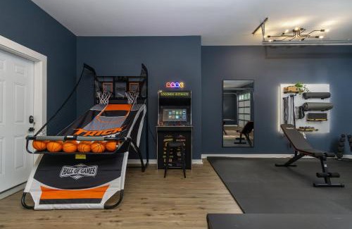 Mars Hill Casa | Mountain Retreat Game Rm Hot Tub FirePit Mtn Views
