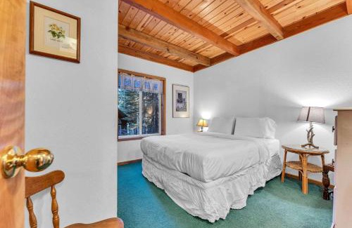 Serene Lakes Casa | Mountain Retreat Near Ski Resorts and Lake
