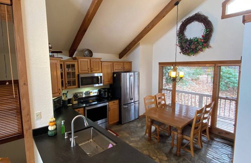 Burnsville Villa | Mountain retreat! With spectacular views!
