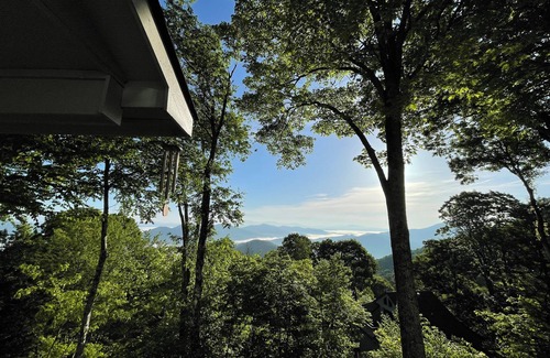Burnsville Villa | Mountain retreat! With spectacular views!