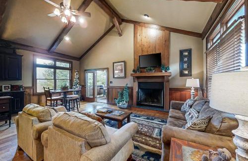 Wears Valley Casa | Mountain Solitude Cabin