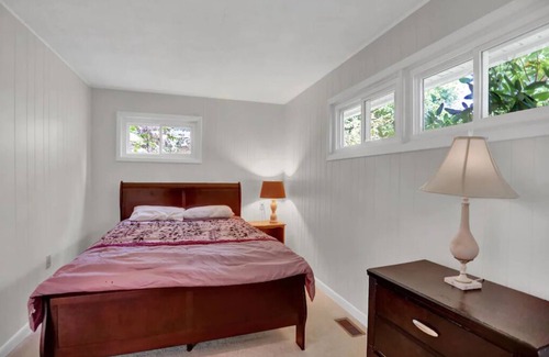 Hesston Casa | Mountain Splash - Raystown Lake: Seven Points Marina Entrance