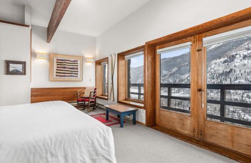 Mountain Valley Casa | Mountain Summit Serenity Aspen Views Adventure