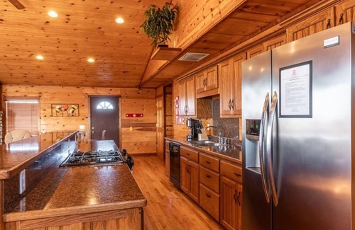 Ponca Cabina | Mountain Sunset Cabin w/ Hot Tub