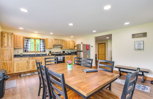 Granville Casa | Mountain & Sunset Views: Upstate Family Home