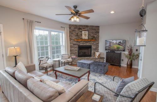 Boone Casa | Mountain Tapestry