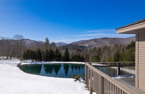Pittsfield Casa | Mountain Top - Fresh Pond - Killington - Hot Tub