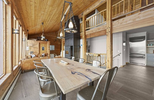 Idaho Springs Cabina | Mountain Top Modern Luxury Lodge w/ 360 Views and Sauna
