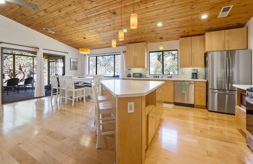 Three Rivers Casa | MOUNTAIN TOP WITH 4 ACRES AND SPECTACULAR VIEWS WITH HOT TUB