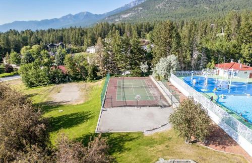 East Kootenay Apartamento | Mountain View Villas with Fairmont Creek Vacation Rentals