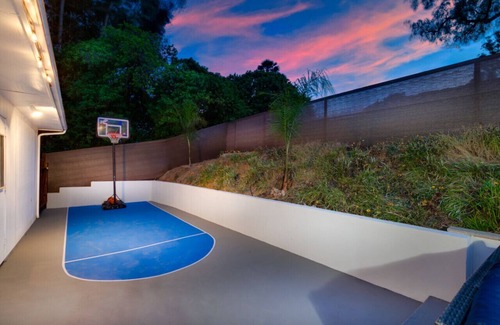 Fletcher Hills Casa | Mountain View 6BR with Pool Spa and Games