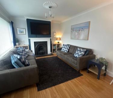 Newcastle Casa | Mountain View Bungalow