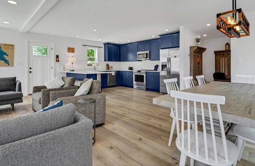 Bristol Casa | Mountain view by Newfound Lake by RedAwning