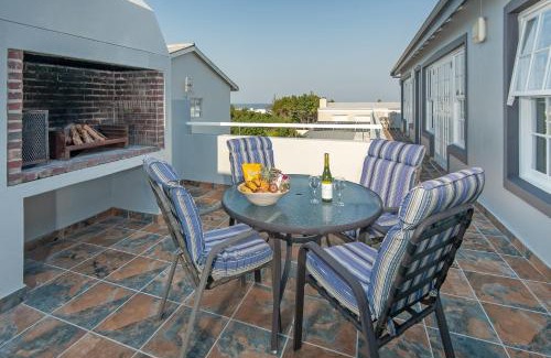 Voelklip Casa | Mountain View by Top Destinations Rentals