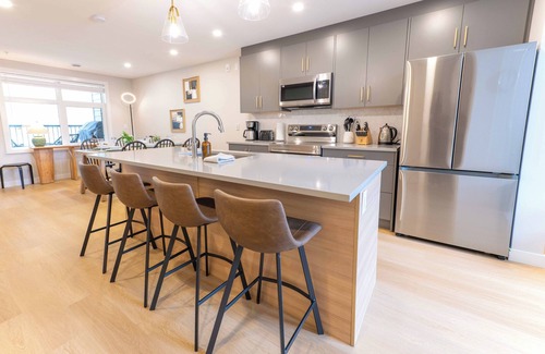 Harvie Heights Condominio | Mountain View Condo in Harvie Height