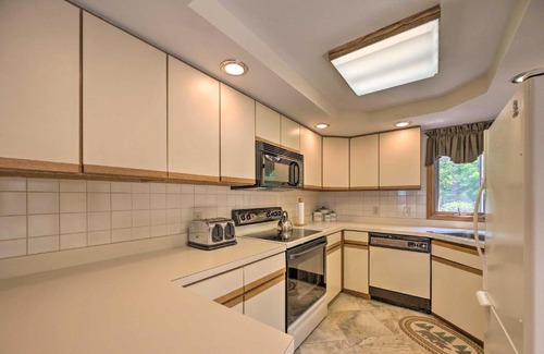 Campton Casa | Mountain-View Campton Retreat about 3 Mi to Ski Slopes