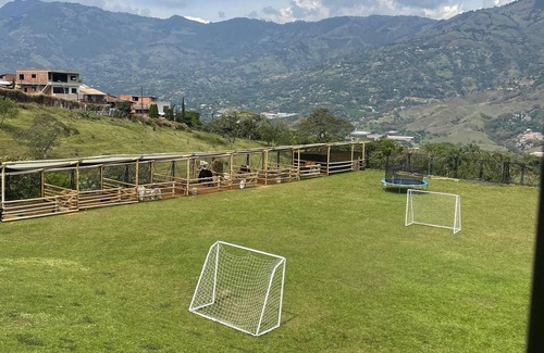Girardota Hotel | Mountain View