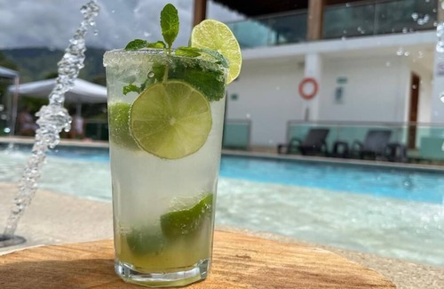 Girardota Hotel | Mountain View